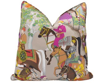 Manuel Canovas - Dara - Taupe - Bunter indischer Maharadscha Boho Designer Kissenbezug - Eklektischer asiatischer Landschaftskissenbezug