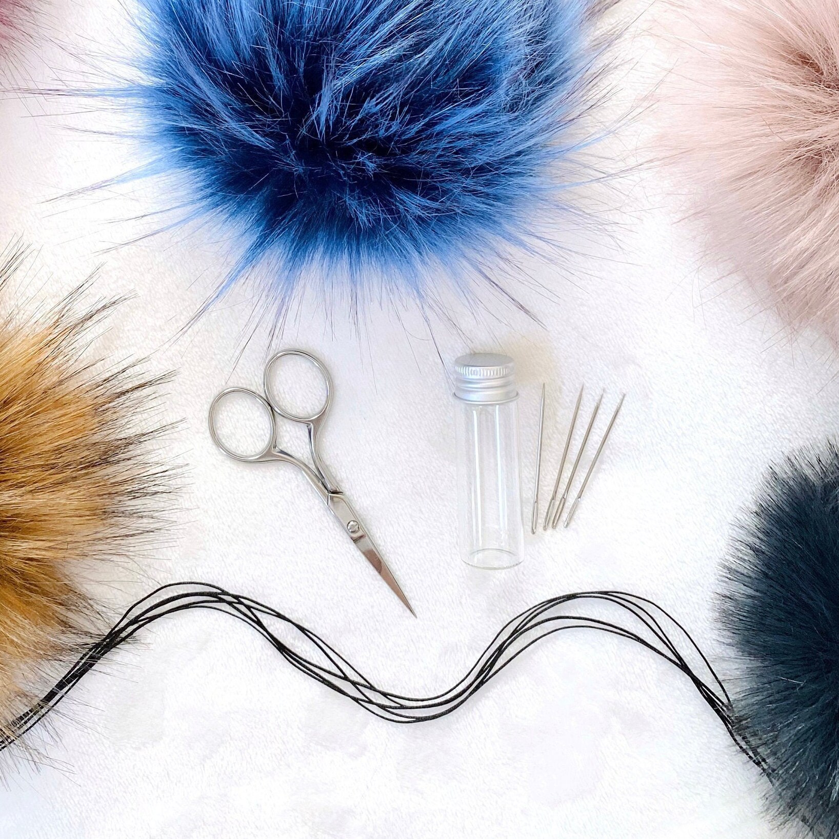 Faux Fur Pom Pom Needle Set — Knot & Stitch (Copy)