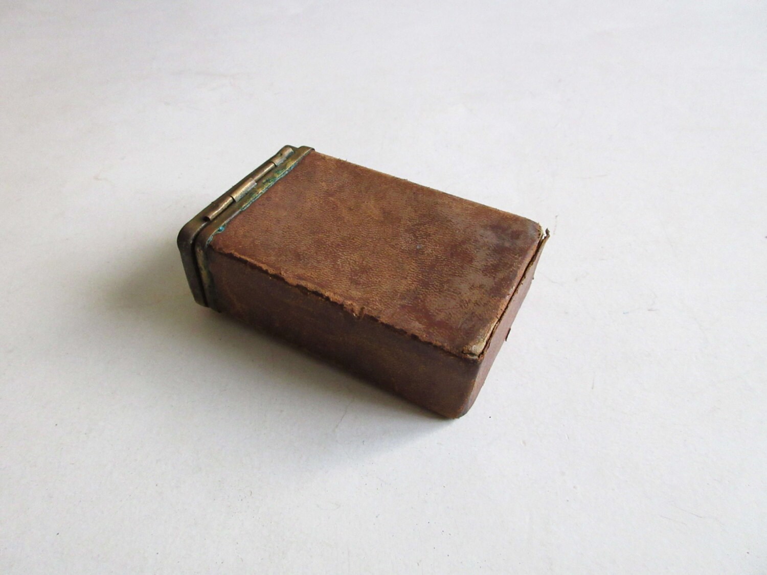 opera cigarette holder Antique Advertisement Vienna State Opera Leather Cigarette Case Staatsoper  Wien
