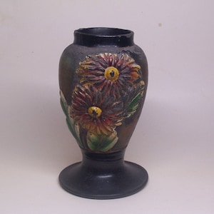 Antike griechische handgemachte und bemalte Keramikvase von Paramythelis, Agiassos,