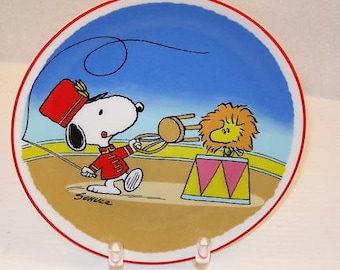 Snoopy Peanuts plate by Schulz    c1986  Circus Ringmaster " Flying Lion Tamer" Collectors  Plate