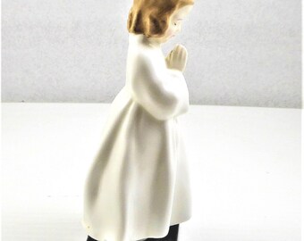 Royal Doulton HN 1978  Praying child "Bed Time"   .c 1945   Made in England