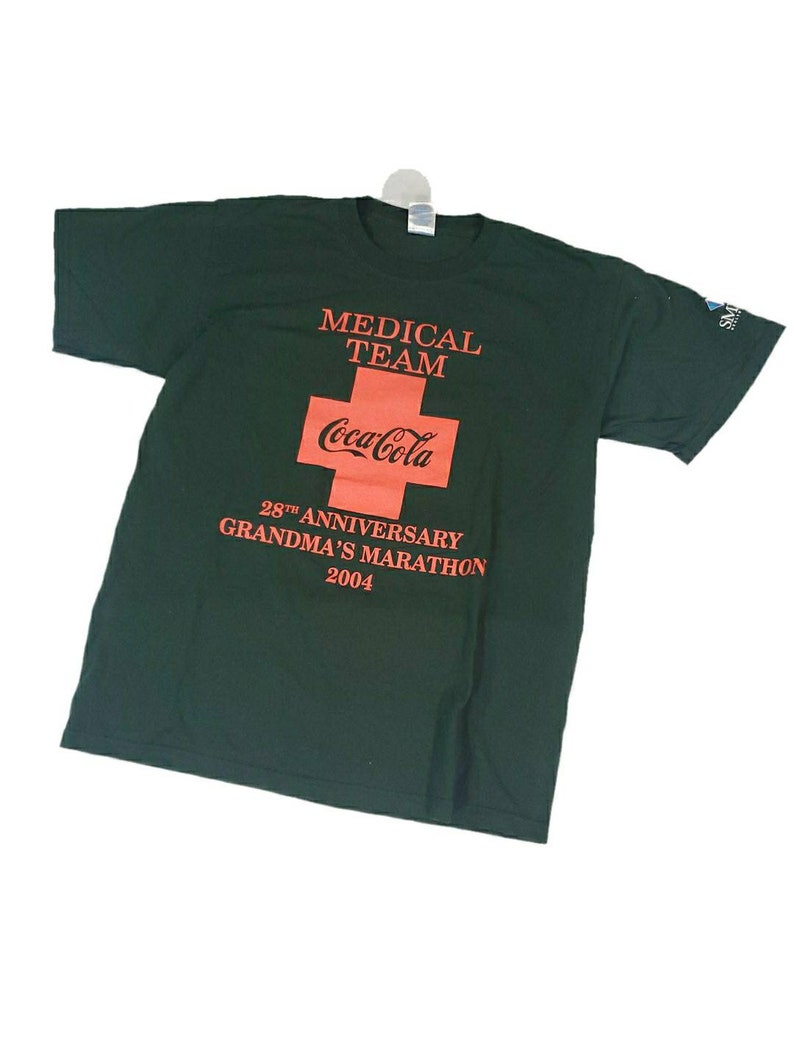 Vintage grandmas marathon medical team tshirt size large