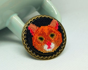 Ginger cat embroidered brooch, Cross stitch jewelry for pet lover, Orange handcrafted birthday gift
