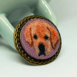 Dog labrador embroidered brooch, Beige jewelry for pet lover, Handcrafted birthday gift for mother