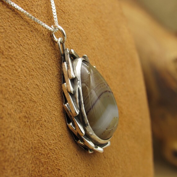 Sterling Silver Teardrop Agate Pendant Necklace - image 4