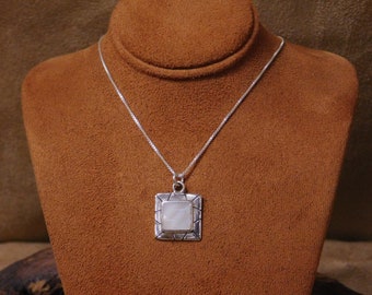 Vintage Sterling Silver Mother of Pearl Necklace