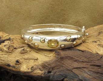 Bracelet jonc articulé Kabana en argent sterling avec pierres jaunes et détails en or 14 carats