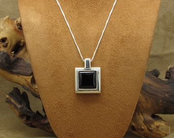 Sterling Silver Black Stone Barra Necklace