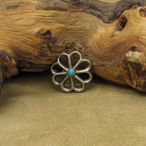 Vintage Sandcast Sterling Silver and Turquoise Fl… - image 1