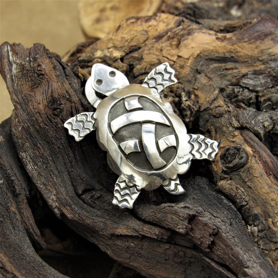 Vintage Adorable Sterling Silver Tortoise Pin - image 1