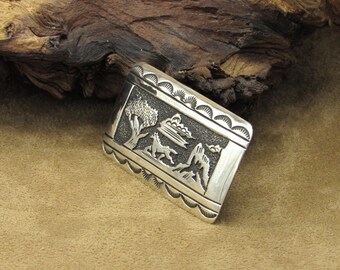 Tommy Singer Sterling Silver Belt Buckle Featuring Clouds  display picture 3
