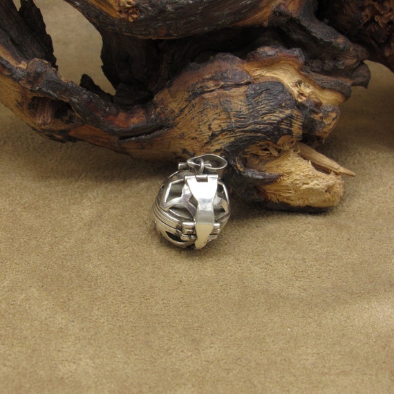 Sterling Silver Picture Ball Pendant Mexico 925 - image 1