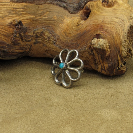 Vintage Sandcast Sterling Silver and Turquoise Fl… - image 2