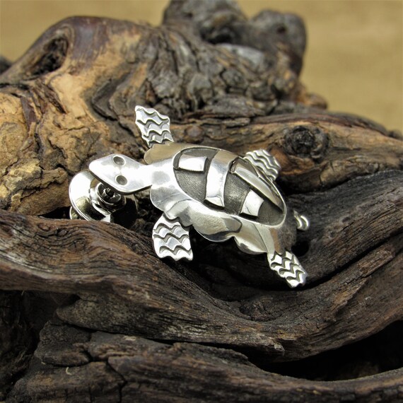 Vintage Adorable Sterling Silver Tortoise Pin - image 2