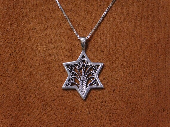 Vintage Sterling Silver Star Necklace - image 2