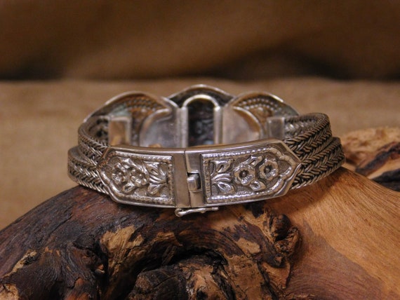 Vintage Sterling Silver Detailed Bracelet - image 4