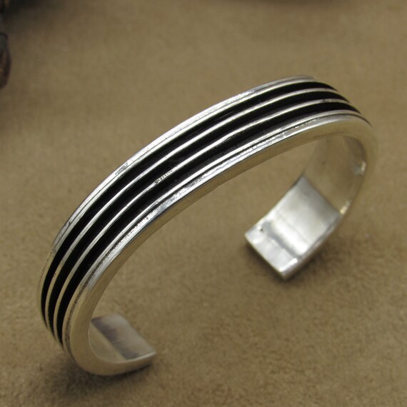 Vintage Sterling Silver Cuff Bracelet with Lines - image 5