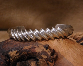 Vintage Southwestern Sterling Silver Cuff Bracelet