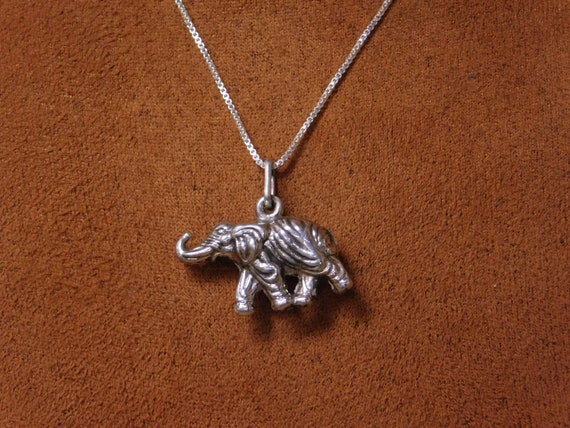 Vintage Elephant Sterling Silver Necklace - image 3