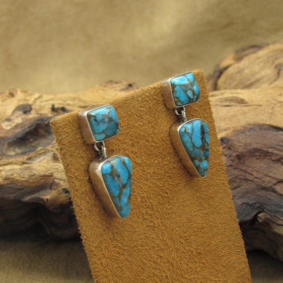 Beautiful Turquoise Post Dangle Earrings - image 4
