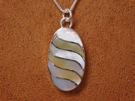 Vintage Sterling Silver Inlay Mother of Pearl Necklace - Gem