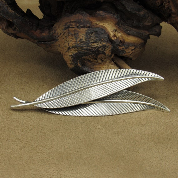 Elegant Two Leaves Pin by Jewelart - image 1