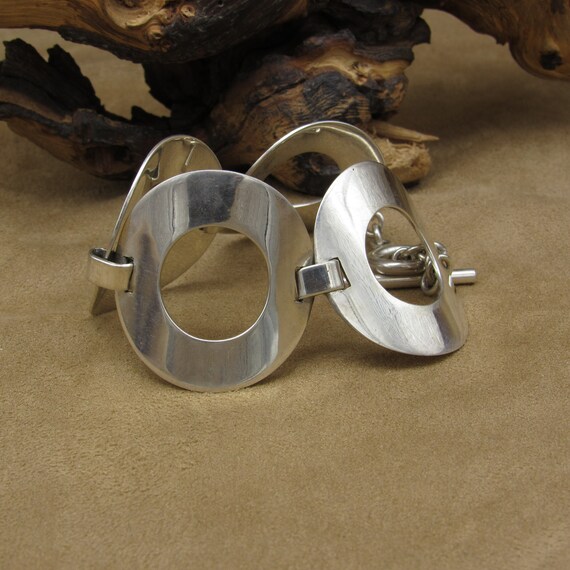 Bold Sterling Silver Circles Toggle Link Bracelet - image 3