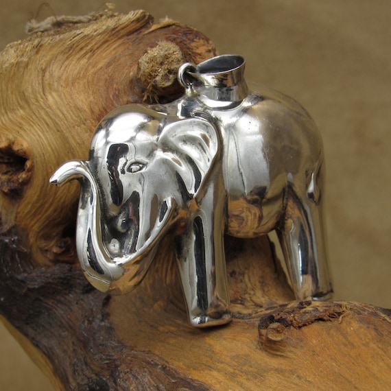 Vintage Sterling Silver Elephant Pendant - image 2