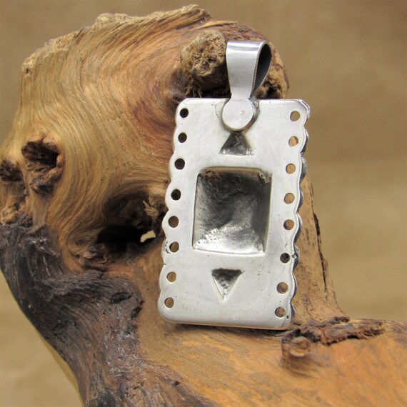 Sterling Silver Rectangle Pendant with Scalloped … - image 4