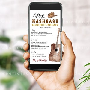 Może przedstawiać: Cyfrowy ekran telefonu wyświetlający harmonogram weekendu panieńskiego dla imprezy o nazwie "Ashley's Nashbash". Harmonogram zawiera listę zajęć na piątek, sobotę i niedzielę. Tło ekranu to akwarelowa ilustracja gitary i kowbojskiego kapelusza.