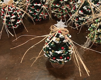 Decoración navideña del árbol de Navidad de piña, decoración navideña y de mesa navideña de cono de pino real y decoración de acento de manto, decoración navideña de Colorado