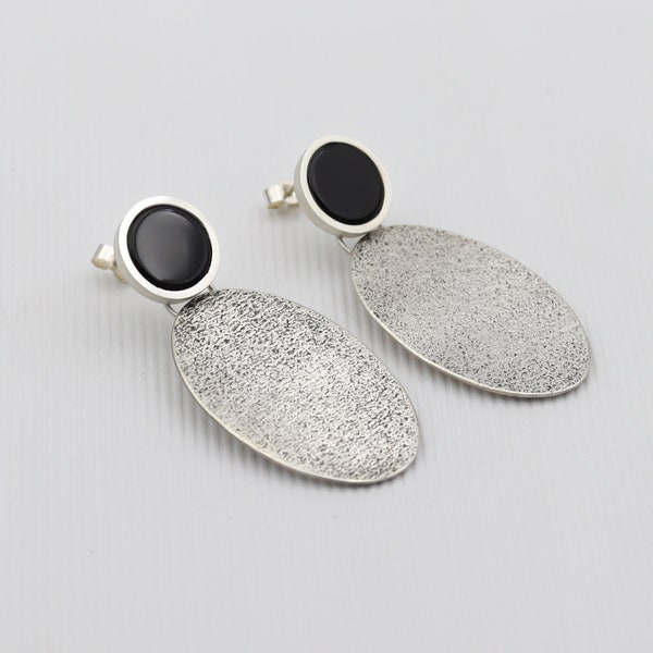 Black onyx oval drop silver earrings, Statement earrings in textured silver. Unique modern earrings, Perfect gift for women