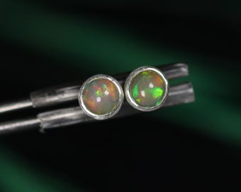Ethiopian opal silver stud earrings, 5mm Crystal Opal, Handmade