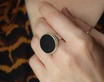 Round flat black onyx silver band ring, 20 mm Large onyx ring. Wide band stone ring, Designer jewelry. Made to order