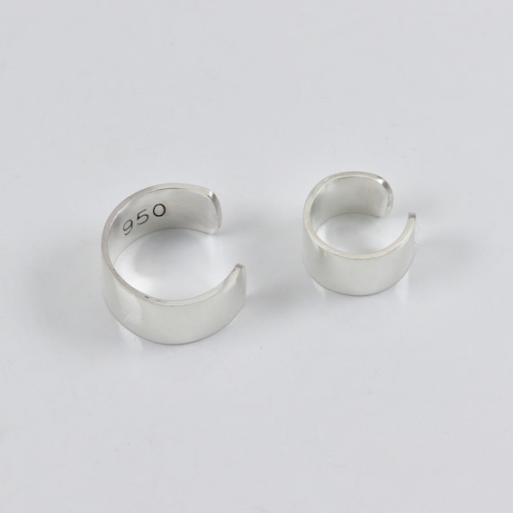 Wide Silver Helix Ear Cuff, No Piercing Unisex Earring. Ear Huggie 