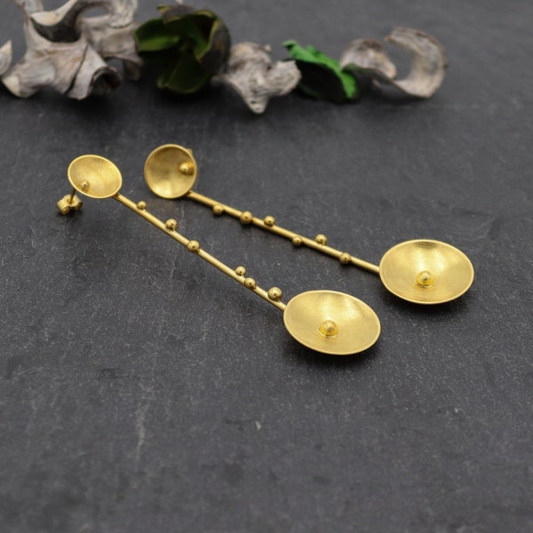 Boucles d'oreilles extra longues plaqué or barre et disques perlés, Argent massif plaqué or 24K