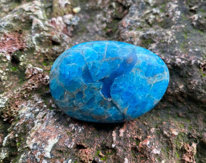 BLUE APATITE 1/3 LB Oval Palm Stone, Polished, Madagascar, 146.50 Grams, CR11557