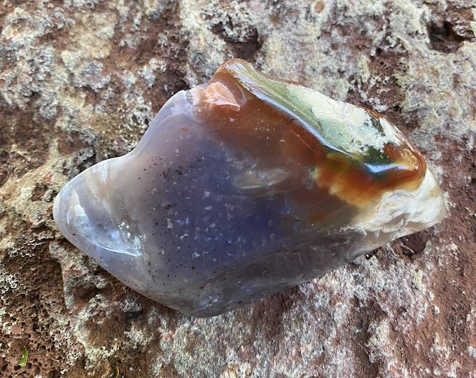 India Grey Agate, 1/3 LB+ Freeform Palm Stone, Polished, India, 155.50 Grams, CR12042