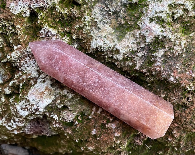 Strawberry Aventurine Tower, Standing Stone, Polished, India, Heart Stone, 90.60 Grams, CR11000