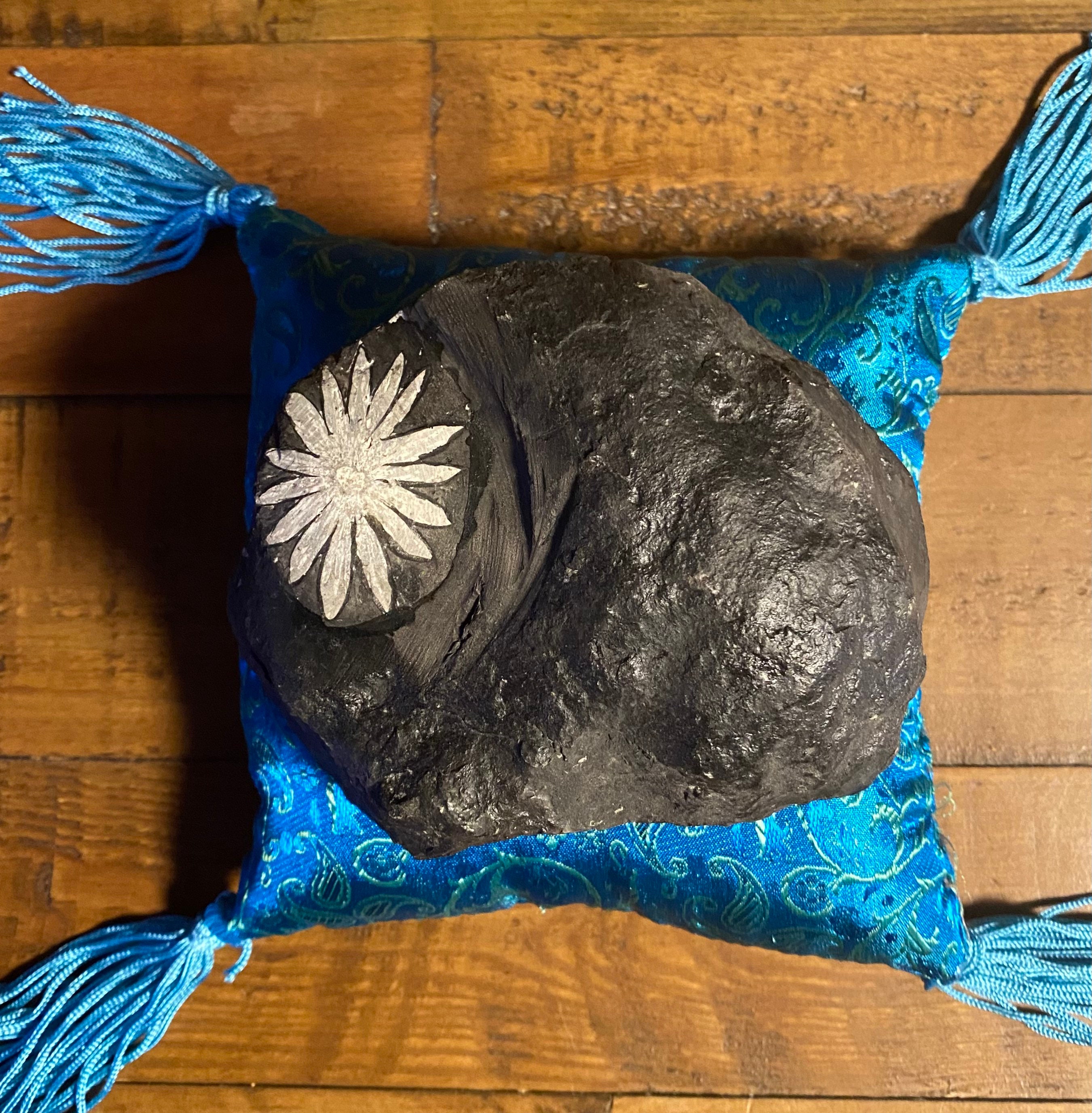 1-3/4 LB, XL Chrysanthemum Stone, China, 768.90 Grams, CR10722 1-3/4 LB, XL Chrysanthemum Stone, China, 768.90 Grams, CR10722