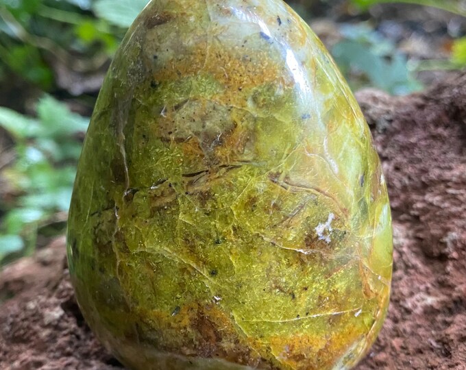 GREEN OPAL 2/3 LB- Standing Stone, 285.10 Grams, 10.06 Ounces, Madagascar, CR10395