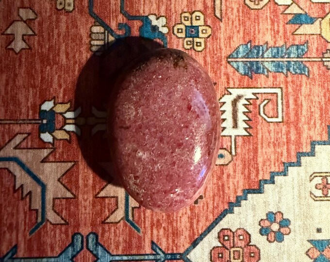 Rhodonite Polished Oval-Shaped Palm Stone, Loving Energies, Madagascar, 93.10 Grams, CR12707