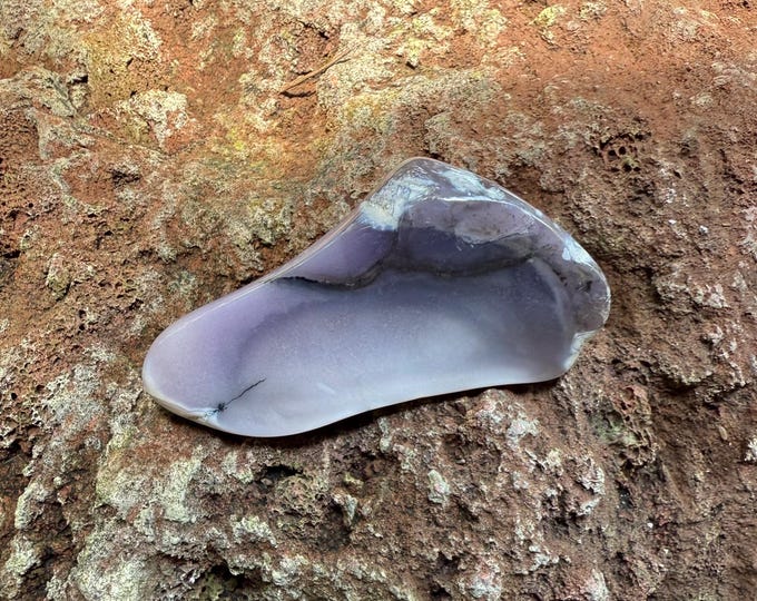 Purple Agate, Polished Freeform Palmstone, Manganese, Beautiful Color, Mexico, 87.90 Grams, CR12706