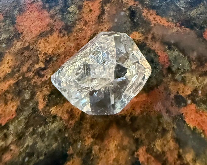 DT Herkimer Diamond, Raw Pocket Crystal, Keyed,  Clear, Silver Veiling, 27.90 Grams, CR12703