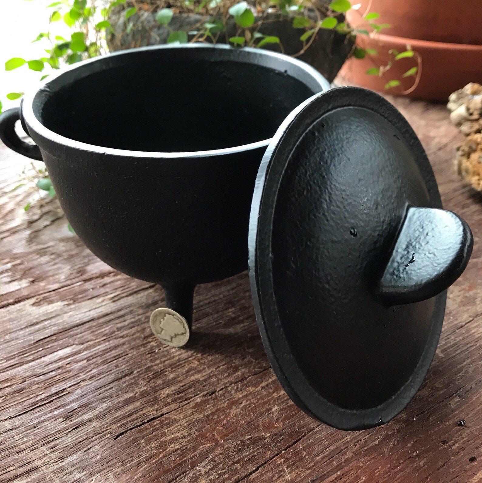 Solid Cast Iron Cauldron/lid With Resin Burning Incense Kit Etsy