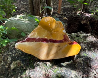 Mookaite Jasper, 2/3 LB- Free-Form Large Palm Stone, Standing, Polished, 293.90 Grams, Australia, CR12637