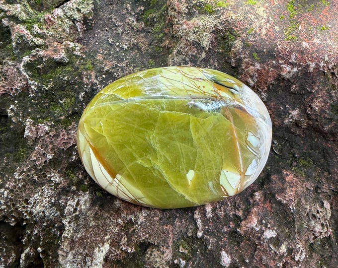 GREEN OPAL, Polished Oval Palm Stone, Madagascar, 78.50 Grams, CR12616