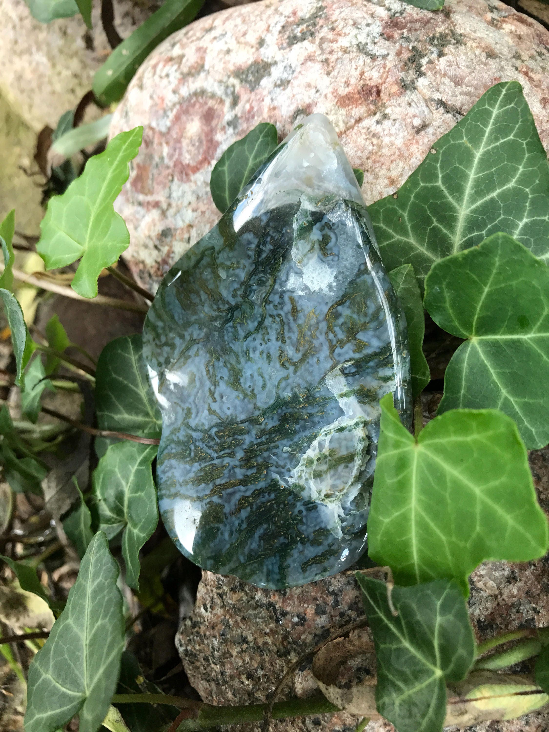 Moss Agate. Palm Stone, India, 61.7 Grams, CR2212