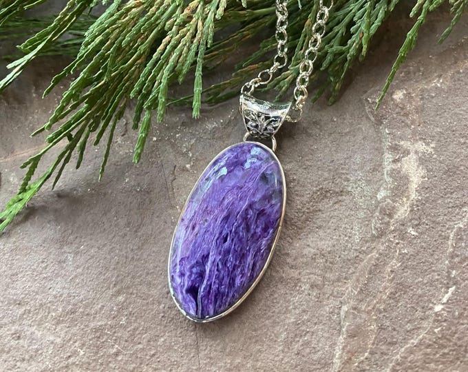 Charoite, Large Oval Pendant, Sterling Silver with 22" Rolo Chain, LS12318